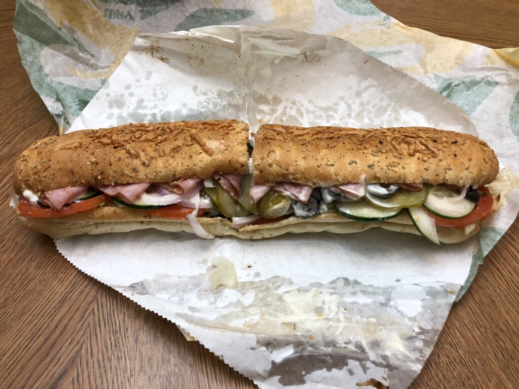 footlong vs 6 inch subway price